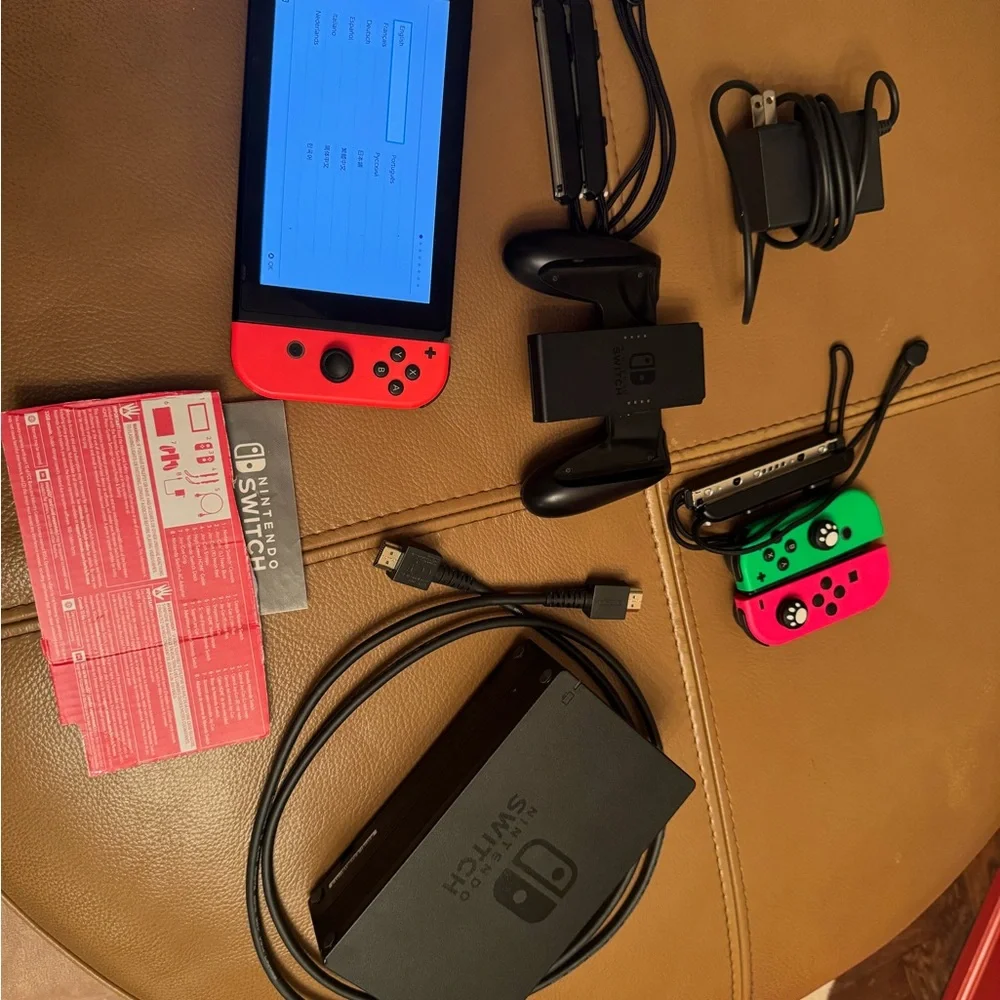 Nintendo Switch Console with Accessories - Perfect Condition! - Picture 3 of 7
